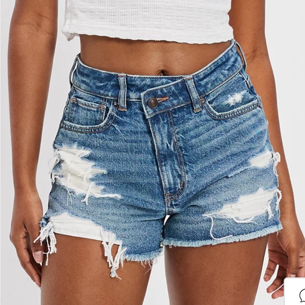 American Eagle Strigid distressed mom shorts — size 8